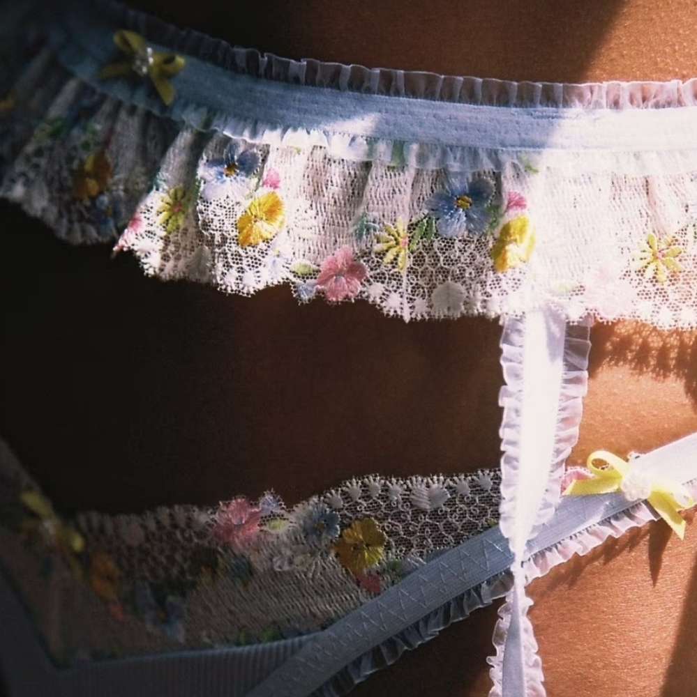 New!For Love and Lemons Garter Belt Floral Embroidered‎